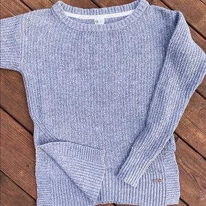 Toms sweater size small